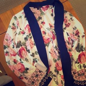 Floral Kimono -size small